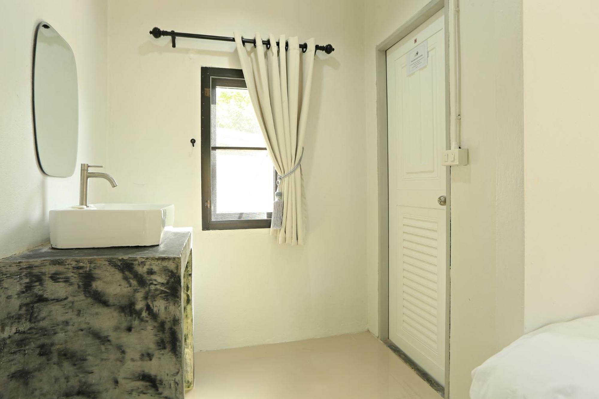 Giggling Tree Resort Koh Tao Exterior photo