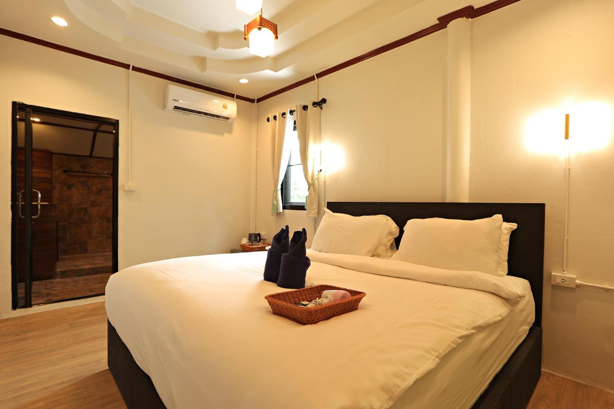 Giggling Tree Resort Koh Tao Exterior photo